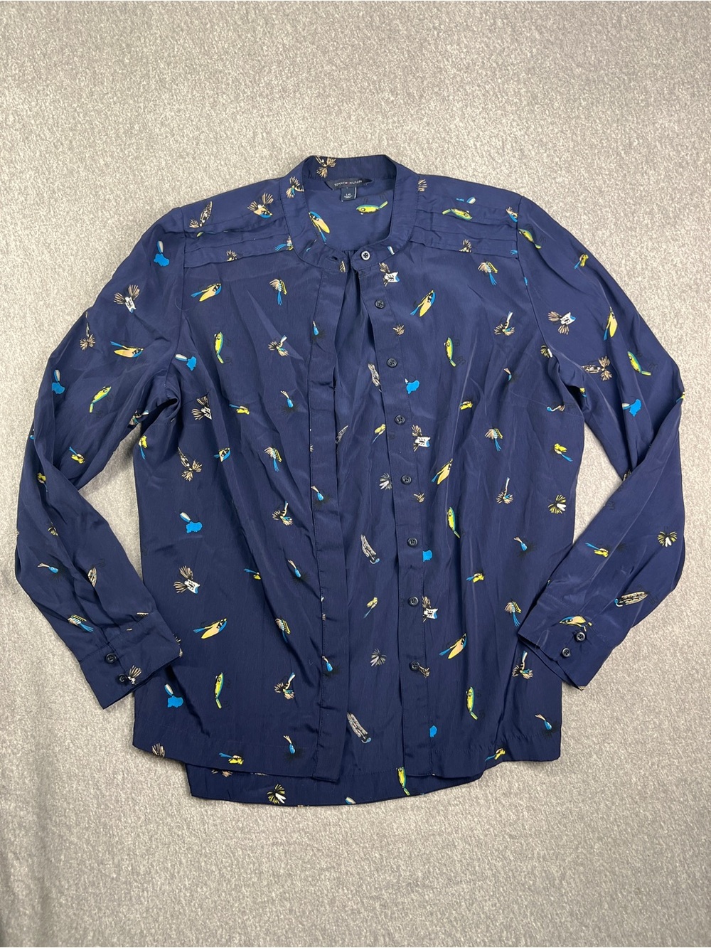 Tommy Hilfiger button shirt fly hooks Large